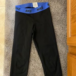 Barely used Nike Pro crop leggings